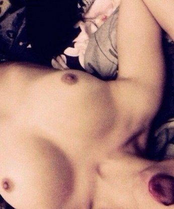 🌟 Встречай, мой дорогой! Я женщина, которая выполнит все твои сокровенные желания... Я нежная, красивая и опытная индивидуалка из Москвы. 💋 У меня есть все для того, чтобы создать для тебя незабываемый опыт – сексуальные навыки, обаяние и привлекательность. 😍 Я могу предложить тебе широкий спектр услуг, от нежного эротического массажа до горячих игр в постели. 💄🔥 Также у меня есть подружки, если тебе интересно попробовать что-то новое. 😏 Я обещаю, что ты не останешься равнодушным после нашей встречи. 😉 Все фото мои, без ретуши и обмана. Посмотри на них и убедись сам! ✨ Сделай шаг в мир наслаждения со мной в Москве, и ты не пожалеешь! 💫 Анна